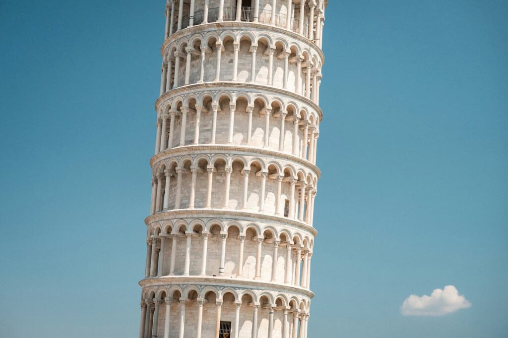 dónde está la torre de pisa y cómo llegar