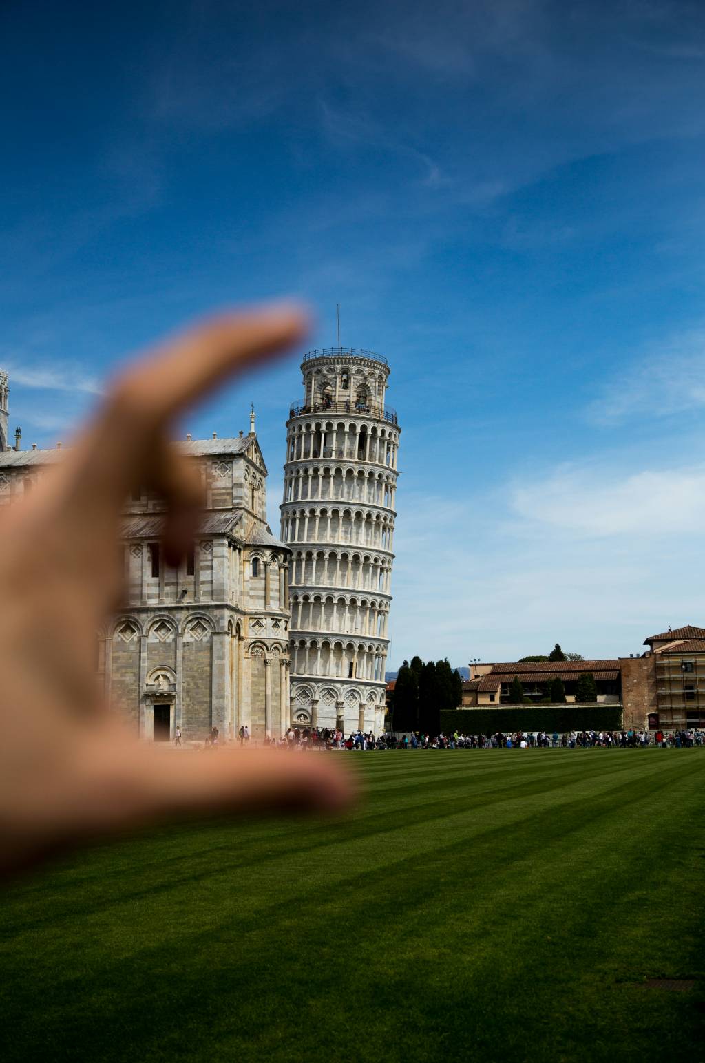 foto de la torre inclinada de pisa